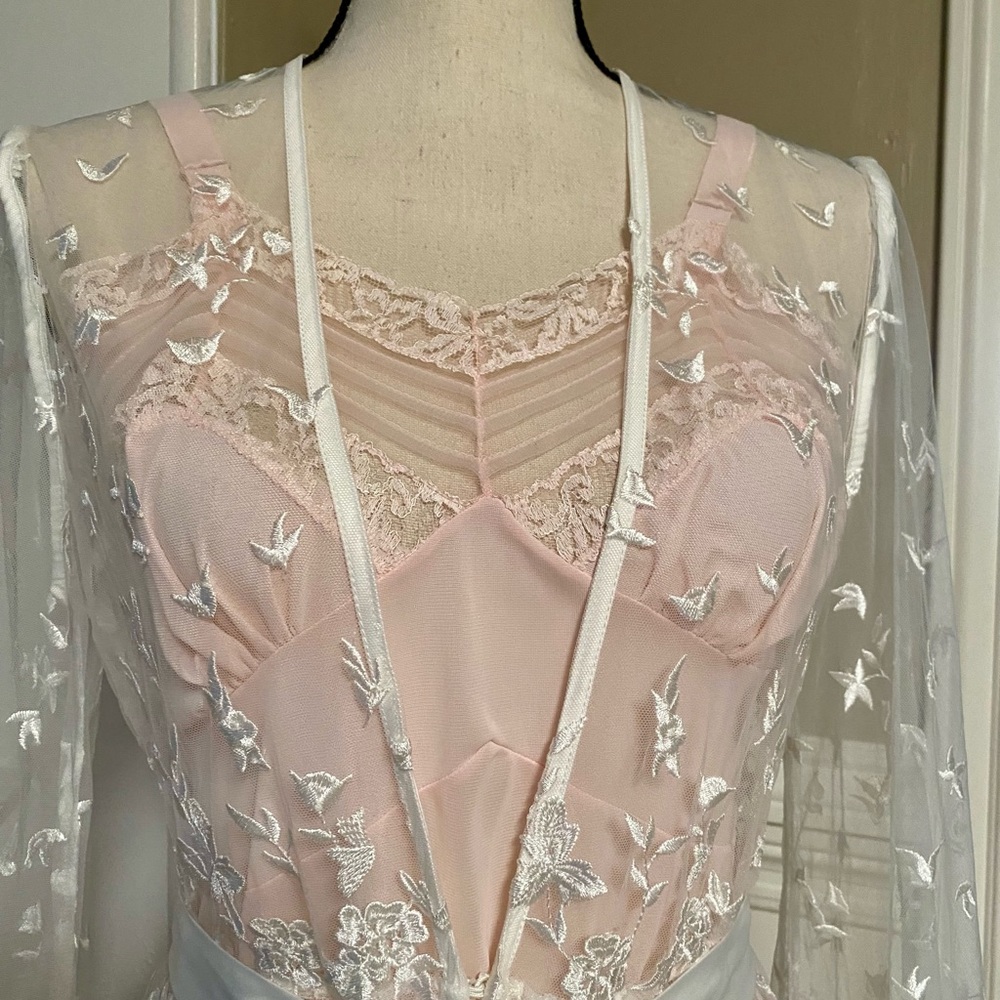 Le Rose Maya Robe - Picture 4 of 14